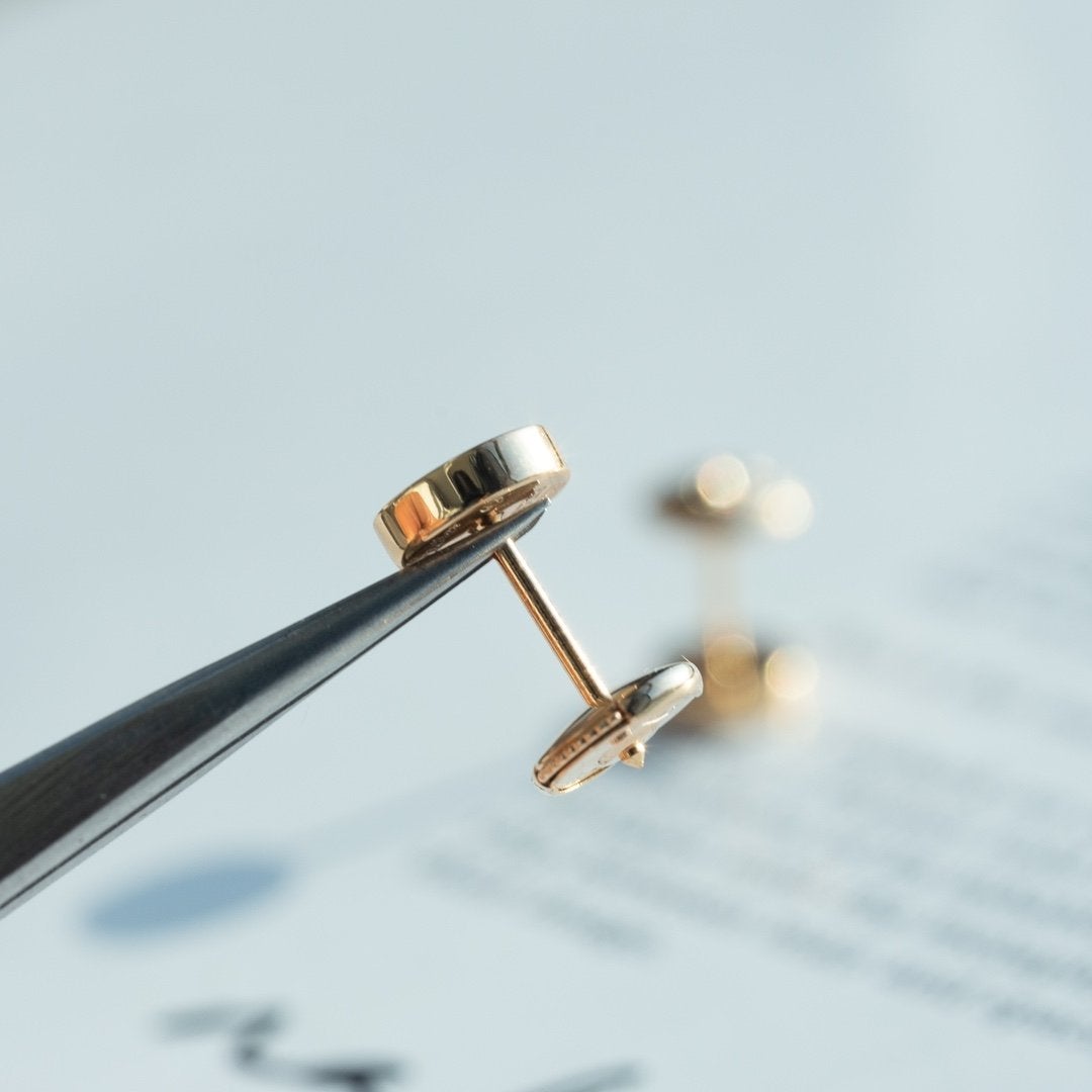 {
"Resenly Jewelry": "レゼンリー・ジュエリー",
"LOVE EARRINGS PINK GOLD 10MM": "LOVE イヤリング ピンクゴールド 10MM"
}