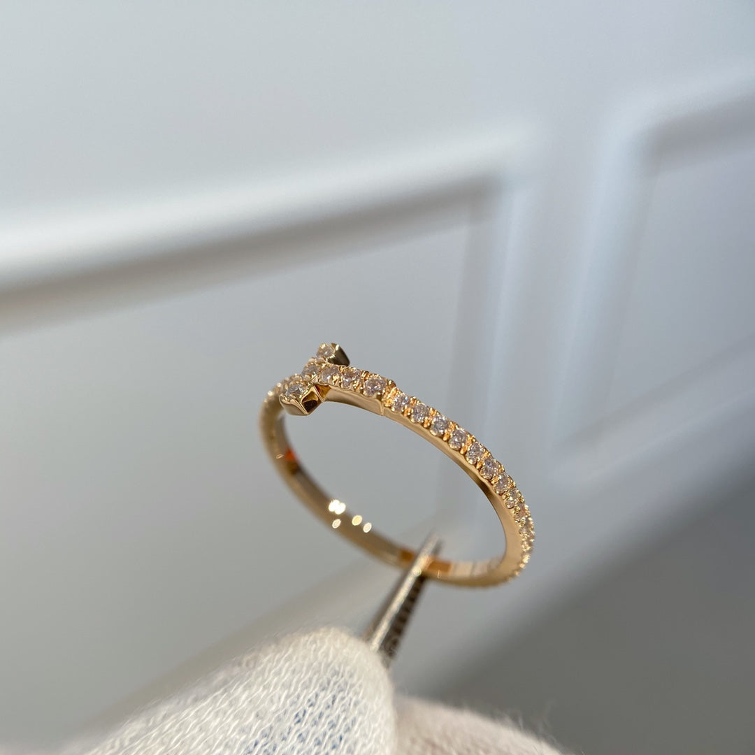 {
"Resenly Jewelry": "レゼンリージュエリー",
"T RING DIAMOND PINK GOLD": "Tリング ダイヤモンド ピンクゴールド"
}