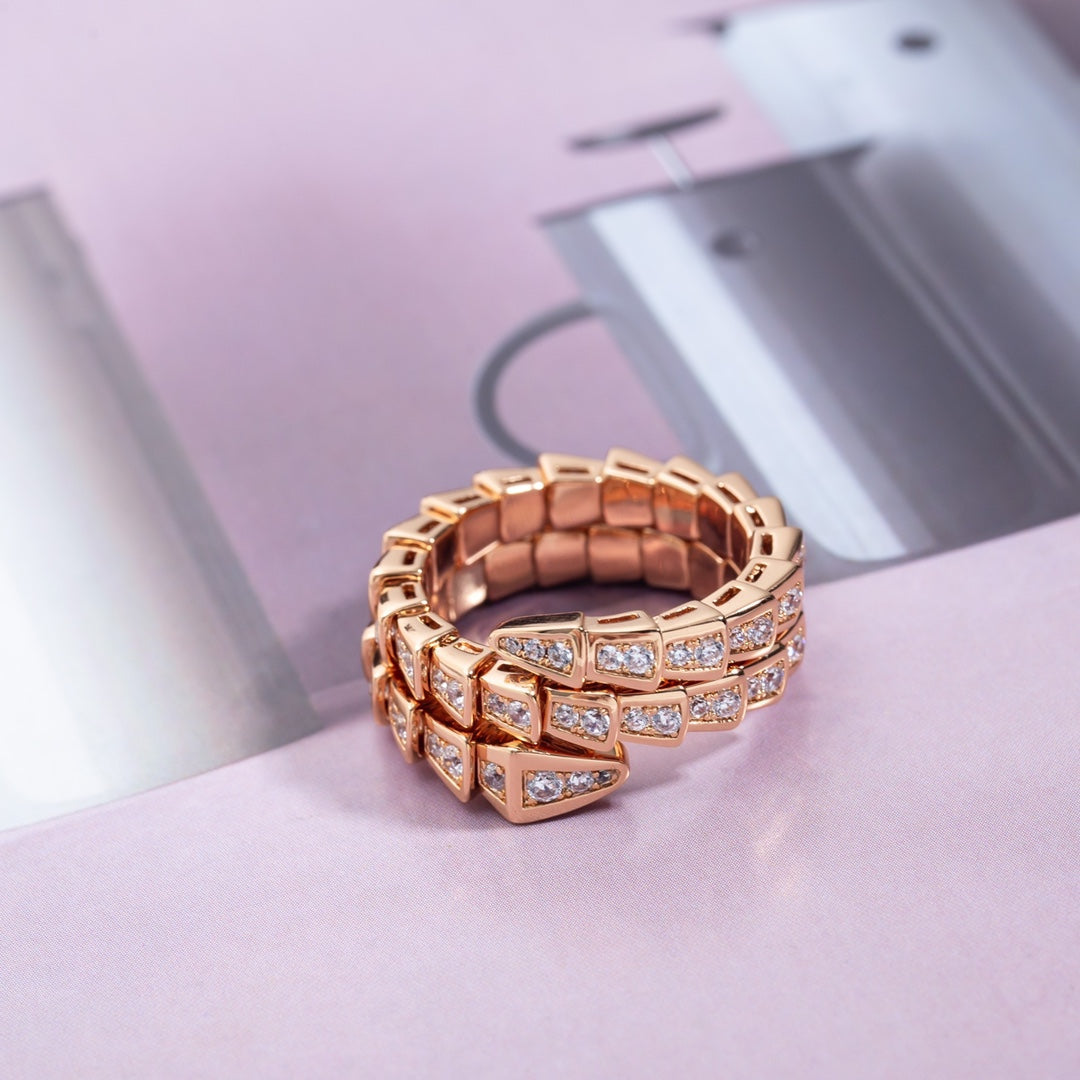 {
"Resenly Jewelry": "Resenly Jewelry",
"SERPENTI RING PINK GOLD DIAMOND DOUBLE ROW": "セルペンティ リング ピンクゴールド ダイヤモンド ダブルロウ"
}