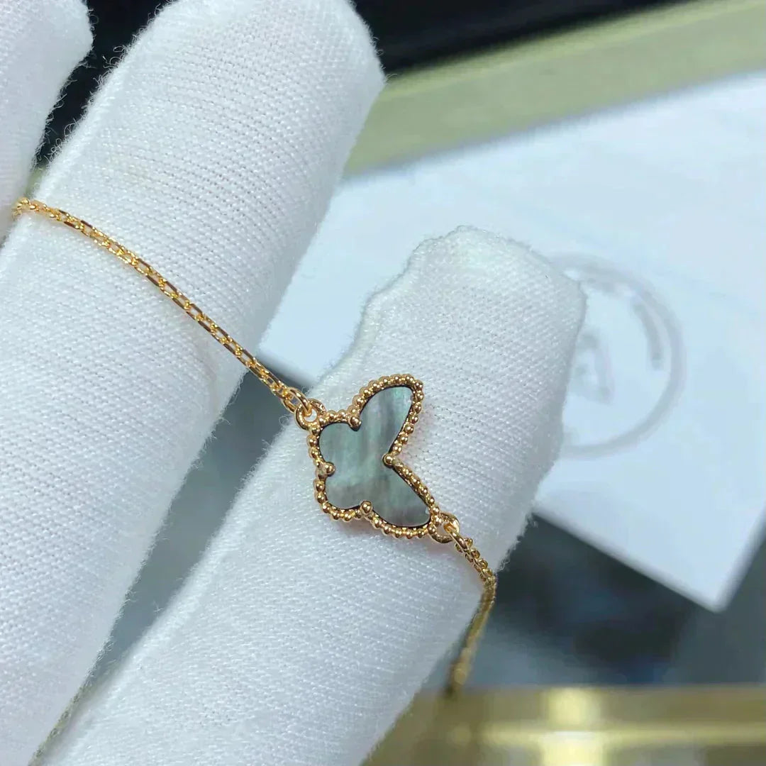 {
"Resenly Jewelry": "Resenly Jewelry",
"BUTTERFLY DARK MOP BUTTERFLY BRACELET": "バタフライ ダークMOP バタフライ ブレスレット"
}