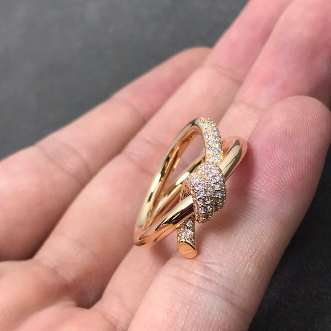 {
"Resenly Jewelry": "Resenly Jewelry",
"KNOT RING DOUBLE ROW DIAMOND": "ノットリング ダブルロウ ダイヤモンド"
}