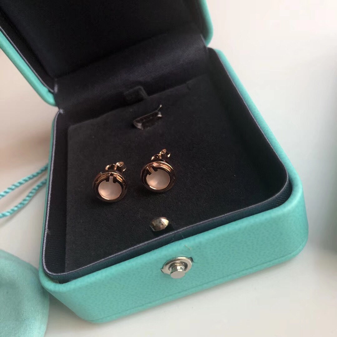 {
"Resenly Jewelry": "Resenly Jewelry",
"PEARL CIRCLE EARRINGS MOTHER": "パールサークルピアス マザー"
}