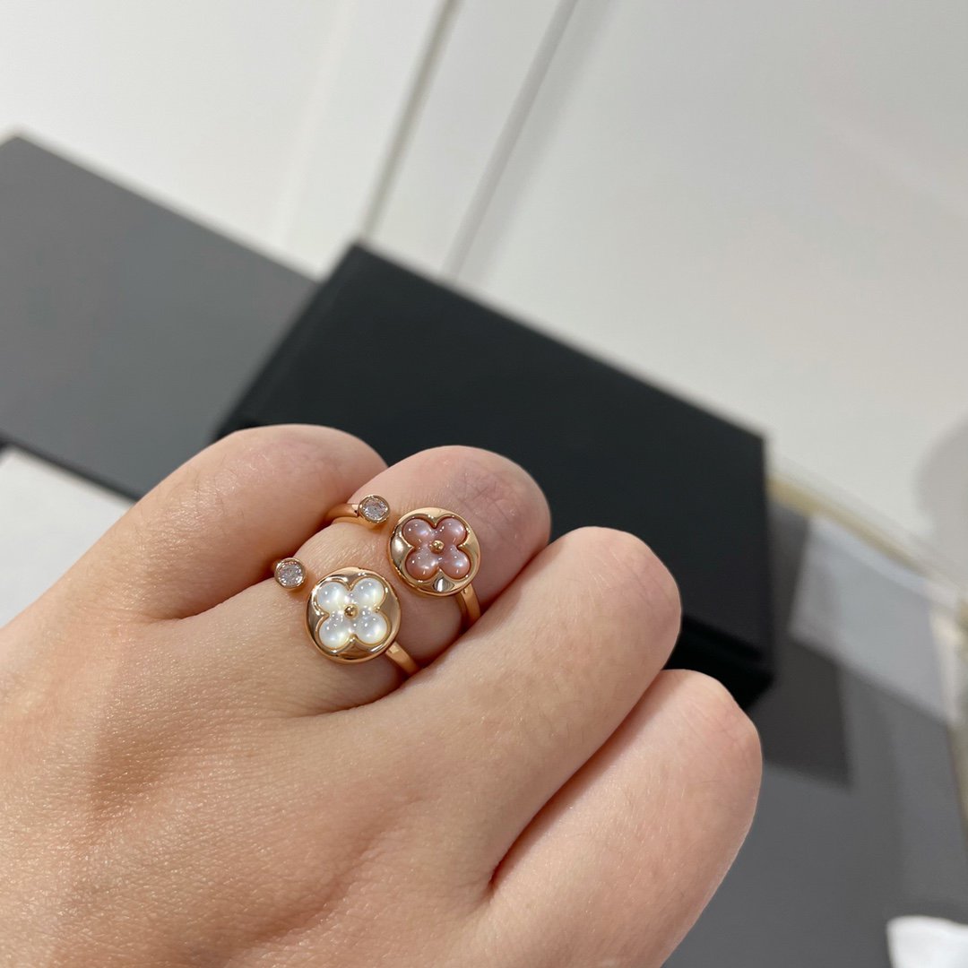{
"Resenly Jewelry": "Resenly Jewelry",
"SUN 1 DIAMOND PINK MOP RING": "SUN 1ダイヤモンド ピンクMOPリング"
}