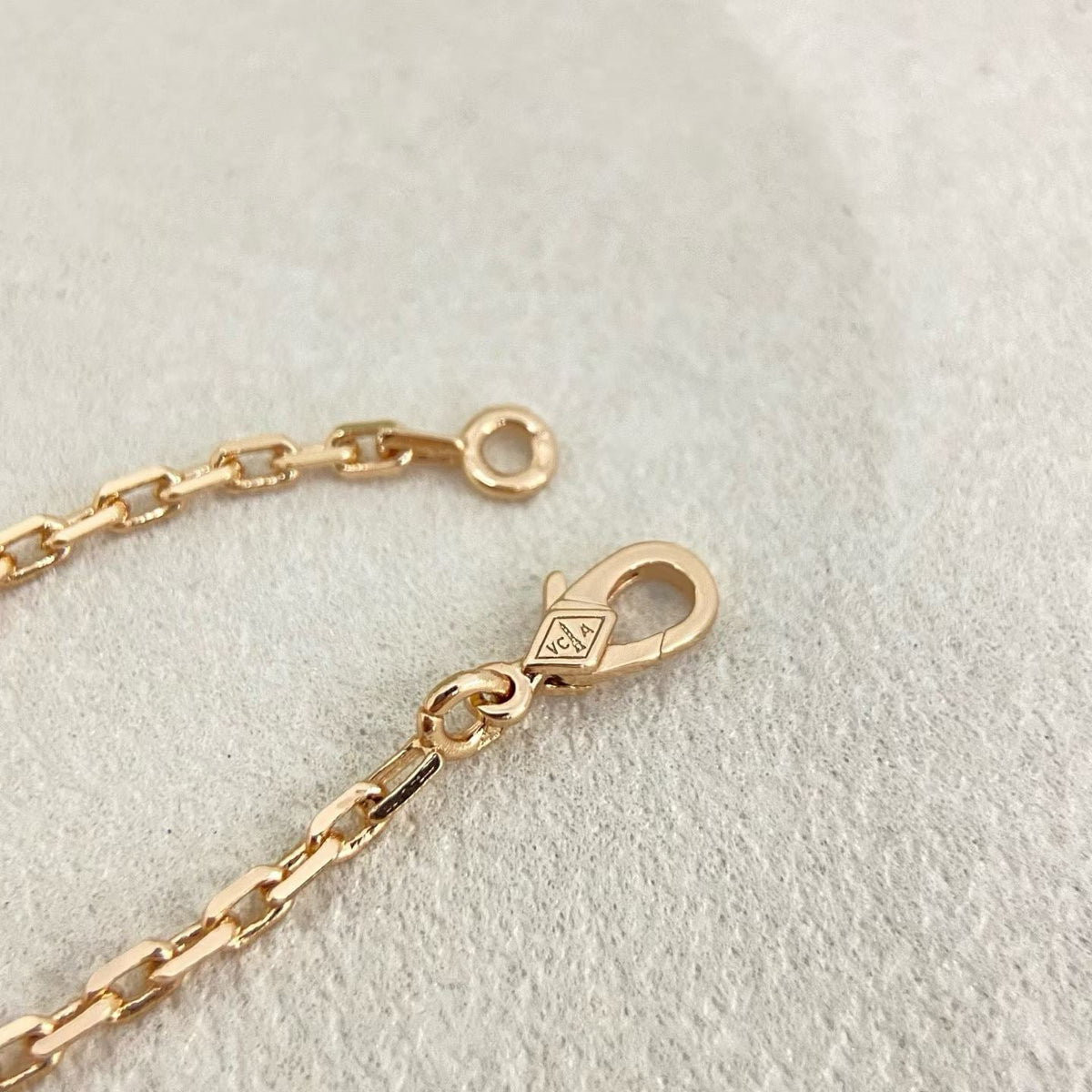 {
"Resenly Jewelry": "Resenly Jewelry",
"ROSE QUARTZ MIXED FLOWER BUTTERFLY SWEATER CHAIN": "ローズクォーツ ミックスフラワー バタフライ セーターチェーン"
}