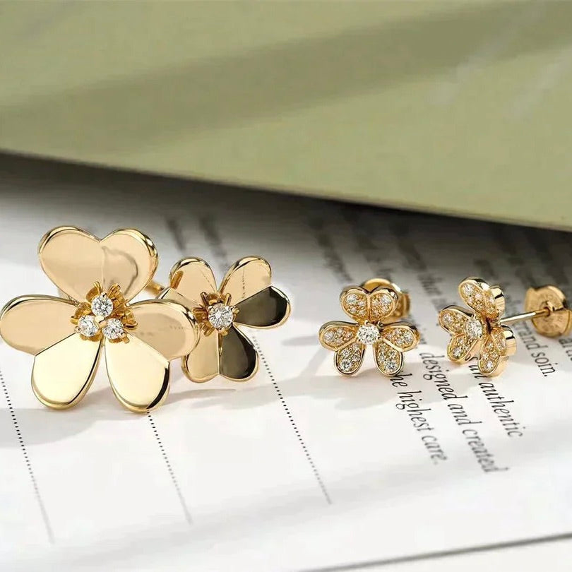 {
"Resenly Jewelry": "Resenly Jewelry",
"CLOVER COMOS GOLD DIAMOND RING": "クローバー・コスモス・ゴールド・ダイヤモンドリング"
}