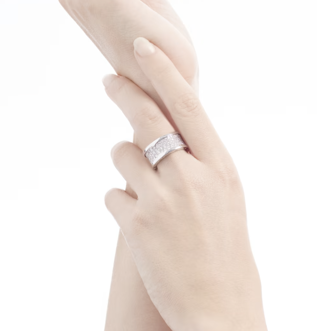 {
"Resenly Jewelry": "Resenly Jewelry",
"ZERO 1 WITH PAVED DIAMONDS ON THE SPIRAL RING": "ZERO 1 スパイラルリング(パヴェダイヤモンド)"
}