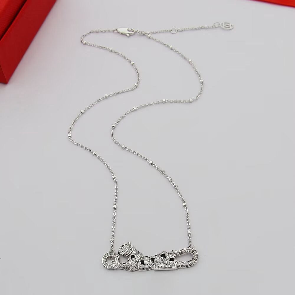 {
"Resenly Jewelry": "Resenly Jewelry",
"PANTHERE PAVED DIAMOND NECKLACE": "パンテール パヴェダイヤモンド ネックレス"
}