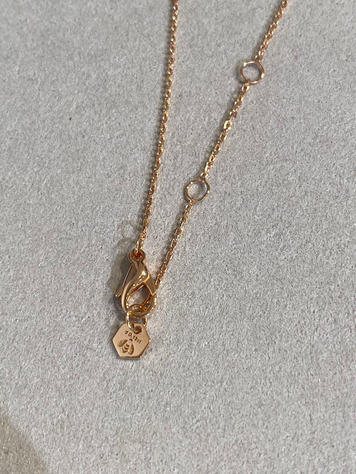 {
"Resenly Jewelry": "Resenly Jewelry",
"BEE LOVE DIAMOND NECKLACE": "BEE LOVE ダイヤモンドネックレス"
}