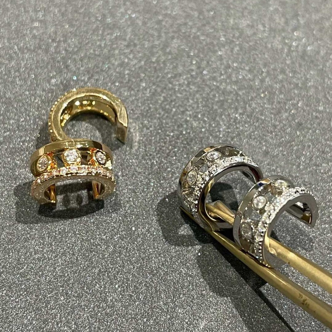 {
"Resenly Jewelry": "レゼンリー・ジュエリー",
"MOVE ROMANE EARRINGS DIAMOND": "ムーヴ ロマーヌ イヤリング ダイヤモンド"
}