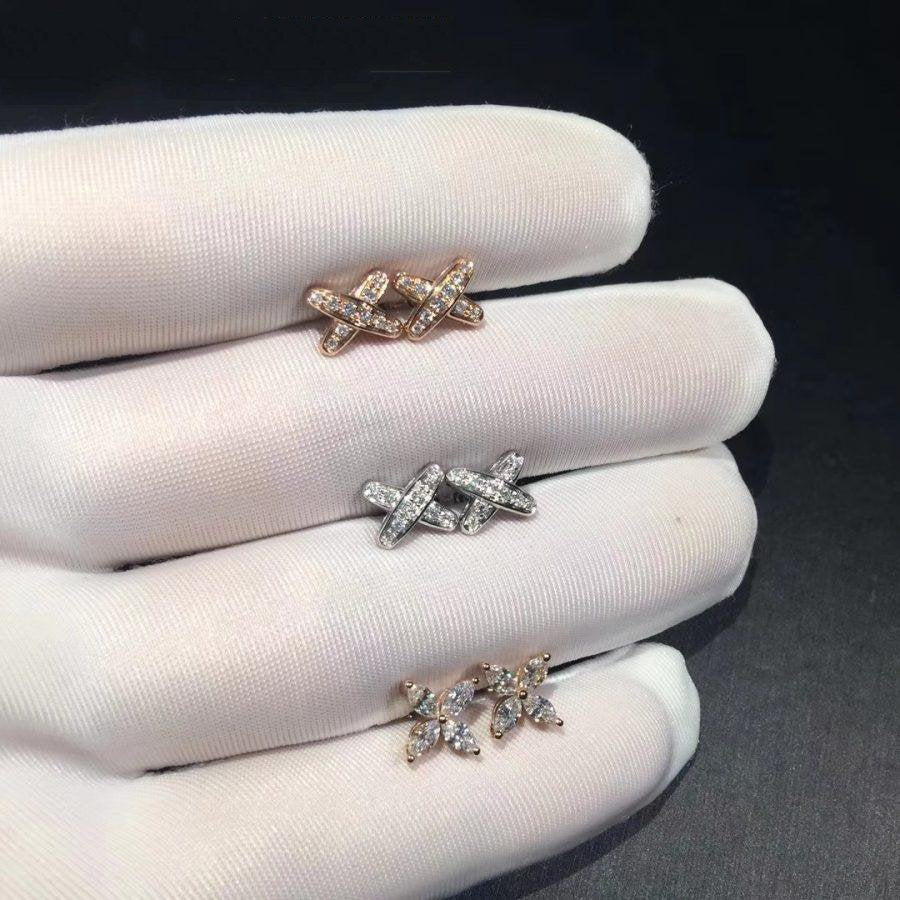 {
"Resenly Jewelry": "レゼンリー・ジュエリー",
"JEUX DE DIAMOND EARRINGS": "JEUX DE ダイヤモンドイヤリング"
}