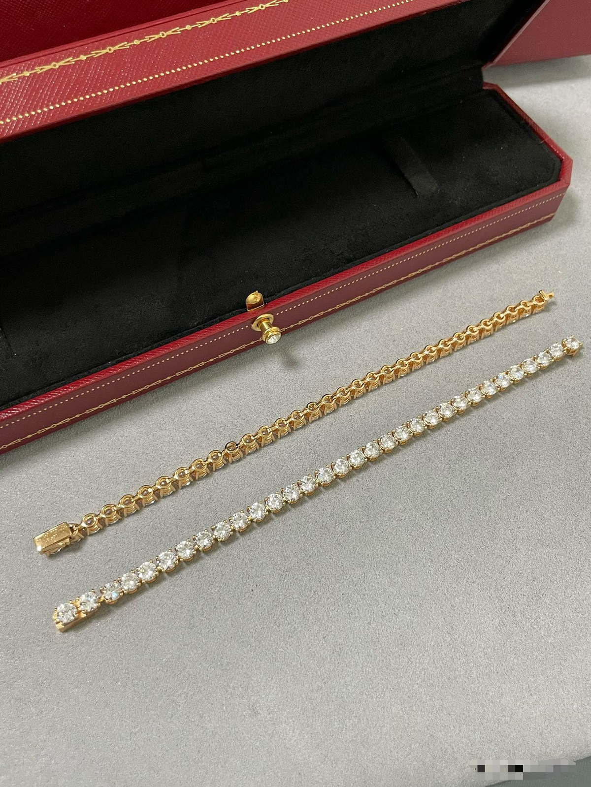 [Resenly Jewelry]TENNIS BRACELET WITH FULL DIAMOND SETTING