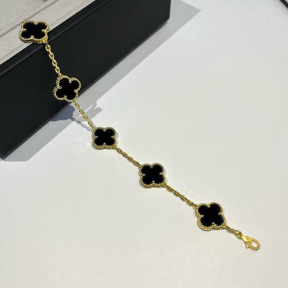 {
  "Resenly Jewelry": "Resenly Jewelry",
  "CLOVER 5 MOTIF ONYXS BRACELET COLLECTION": "クローバー 5モチーフ オニキス ブレスレット コレクション"
}