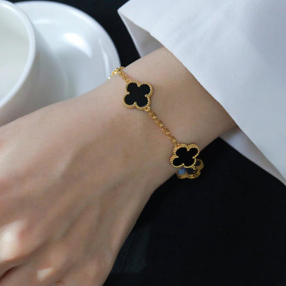 {
  "Resenly Jewelry": "Resenly Jewelry",
  "CLOVER 5 MOTIF ONYXS BRACELET COLLECTION": "クローバー 5モチーフ オニキス ブレスレット コレクション"
}