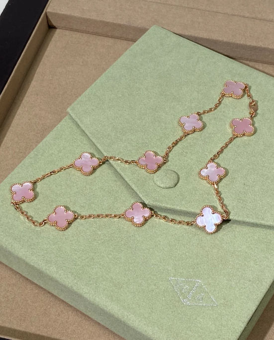 [Resenly Jewelry Jewellery] Pink Necklace with Ten Clover Designs