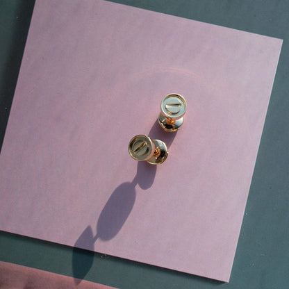{
  "Resenly Jewelry": "レゼンリー・ジュエリー",
  "LOVE EARRINGS PINK GOLD 10MM": "LOVE イヤリング ピンクゴールド 10MM"
}