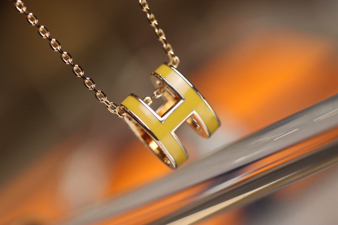 {
  "Resenly Jewelry": "レゼンリージュエリー",
  "POP H PEDANT PINK GOLD": "ポップH ペンダント ピンクゴールド"
}