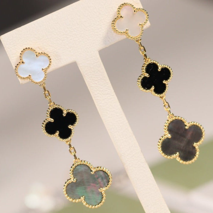 {"[Resenly Jewelry]CLOVER EARRINGS GOLD ONYX MOP 3 MOTIF": "【Resenly Jewelry】クローバーピアス ゴールド オニキス・マザーオブパール 3モチーフ"}