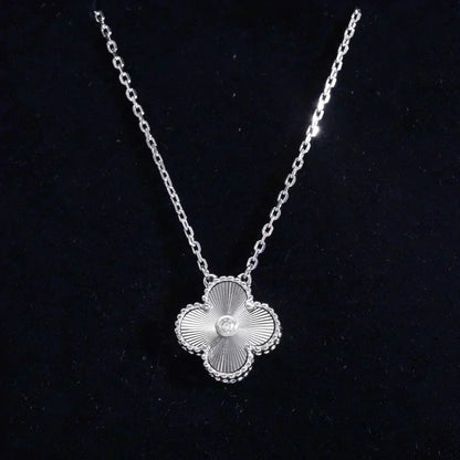 [Resenly Jewelry]CLOVER 15MM ダイヤモンドレーザーネックレス シルバー
