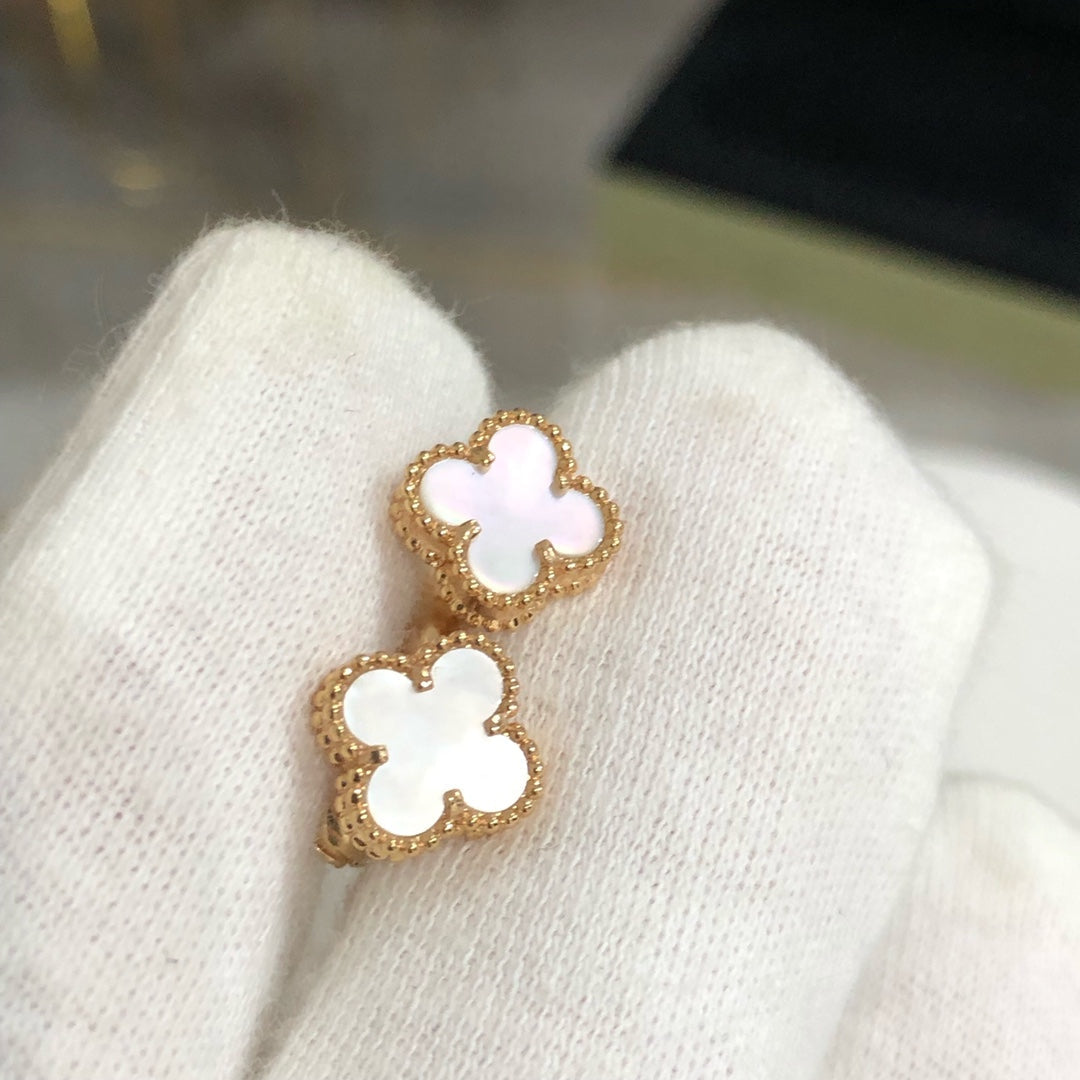[Resenly Jewelry]クローバーミニゴールドピアス