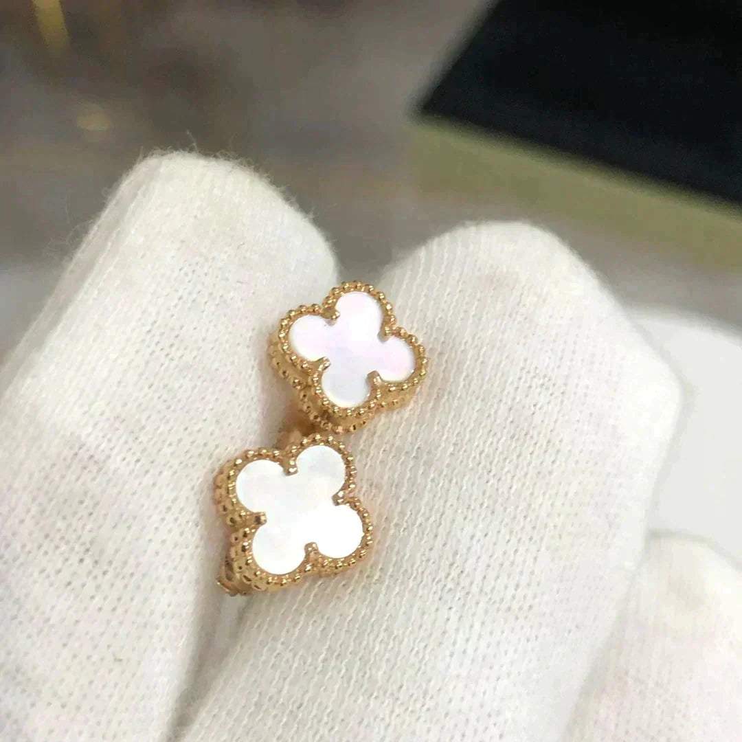 [Resenly Jewelry] クローバー ミニ 9.5MM ホワイトマザーオブパール ピアス