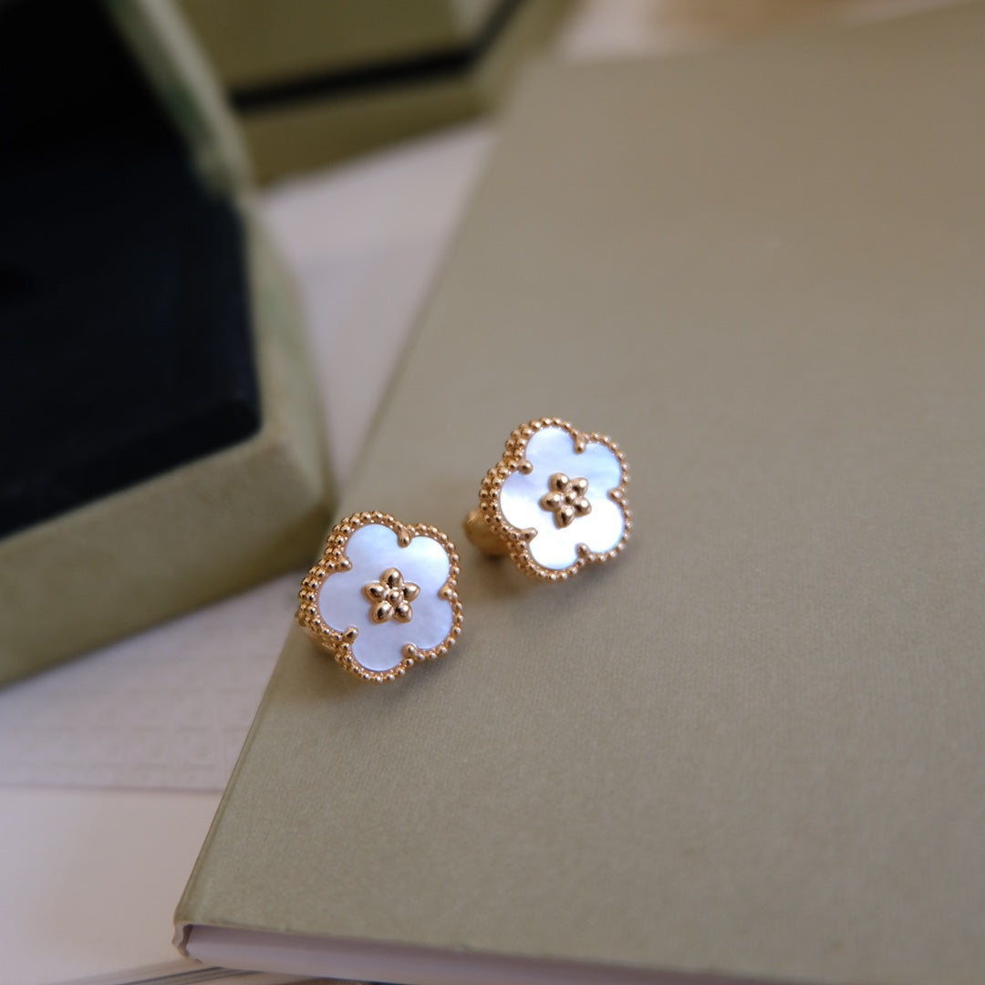 [Resenly Jewelry]ラッキー ピンクゴールド ホワイトMOPピアス