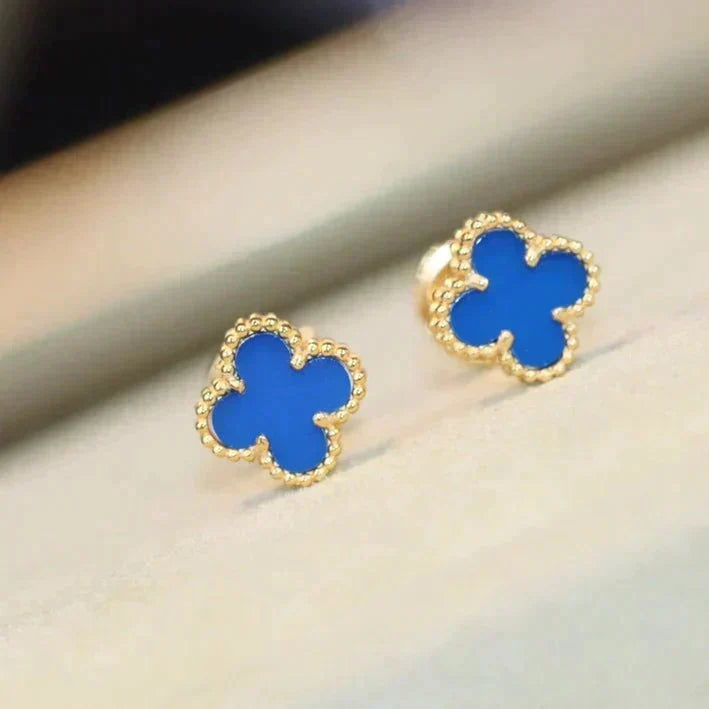 {
  "Resenly Jewelry": "Resenly Jewelry",
  "CLOVER MINI 9.5MM TURQUOISE EARRINGS": "クローバー ミニ 9.5mm ターコイズ ピアス"
}
