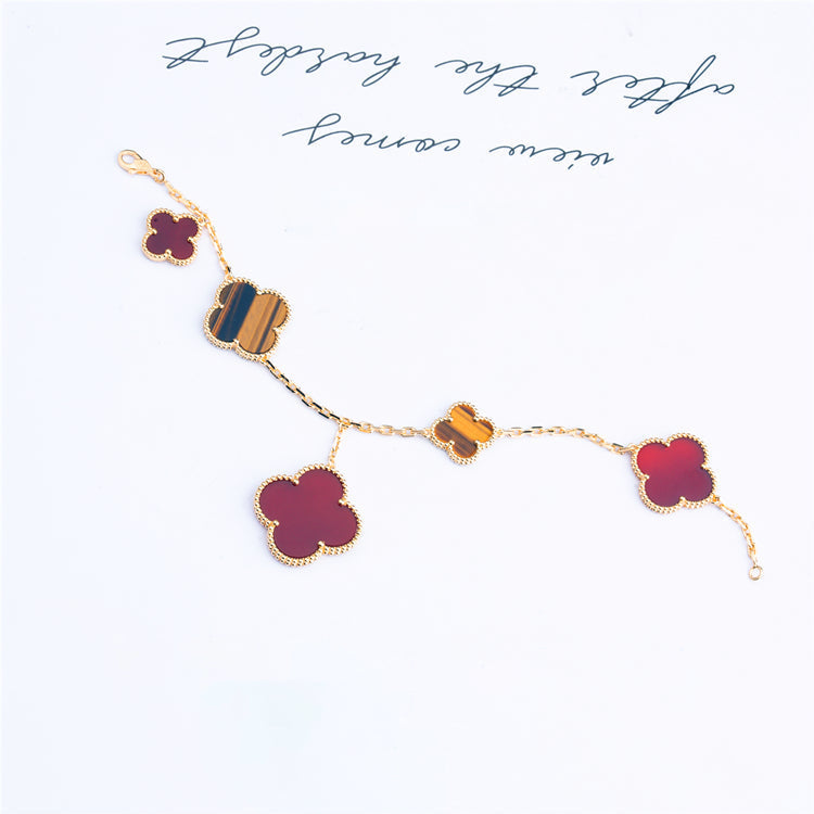 {
  "Resenly Jewelry": "Resenly Jewelry",
  "CLOVER BRACELET 5 MOTIFS CARNELIAN TIGER EYE": "クローバーブレスレット 5モチーフ カーネリアン・タイガーアイ"
}