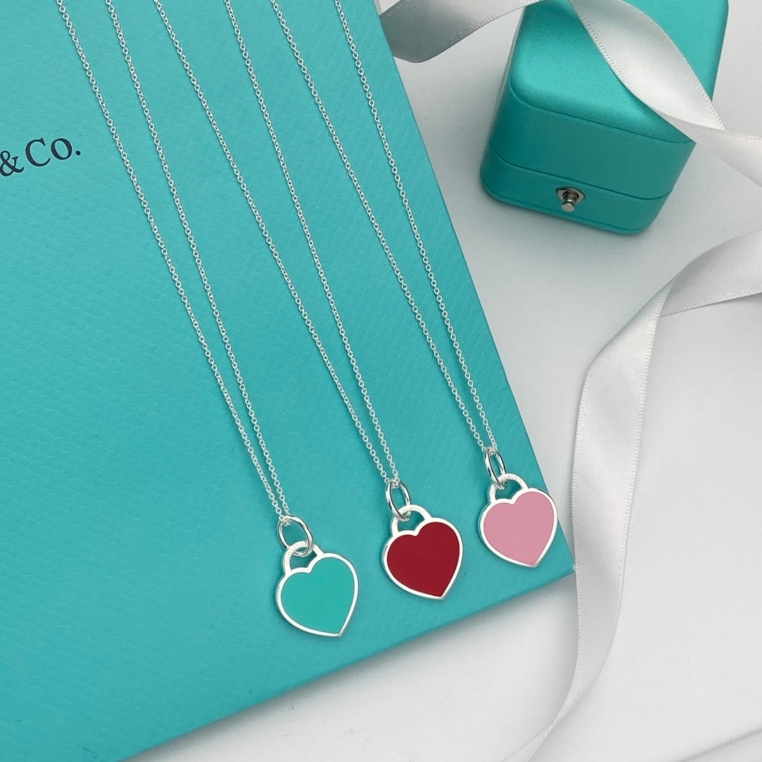 {
  "Resenly Jewelry": "Resenly Jewelry",
  "HEART PEDANT SILVER NECKLACE": "ハートペンダントシルバーネックレス"
}