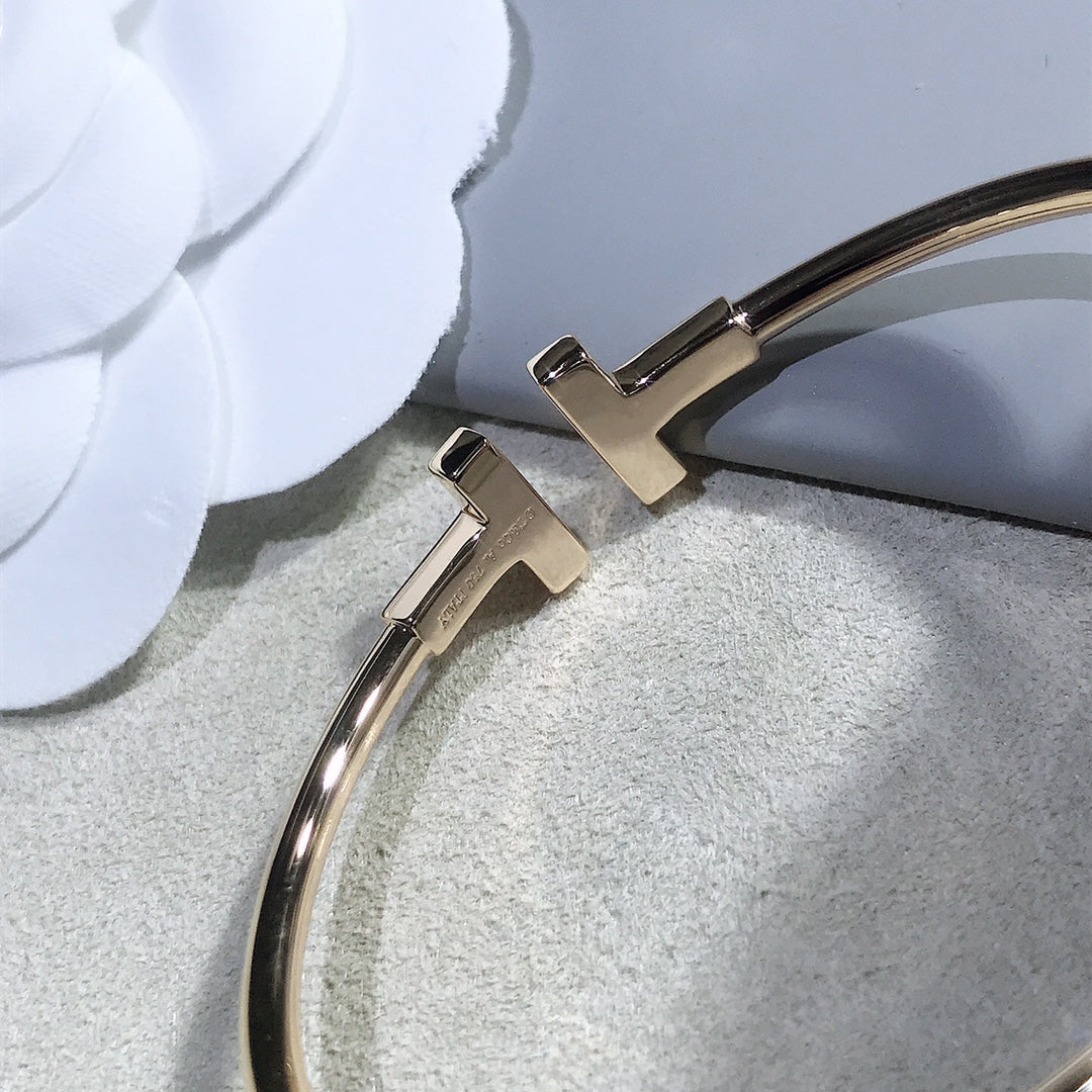 {
  "Resenly Jewelry": "Resenly Jewelry",
  "T BRACELET PINK GOLD 1.8MM DIAMOND": "Tブレスレット ピンクゴールド 1.8MM ダイヤモンド"
}