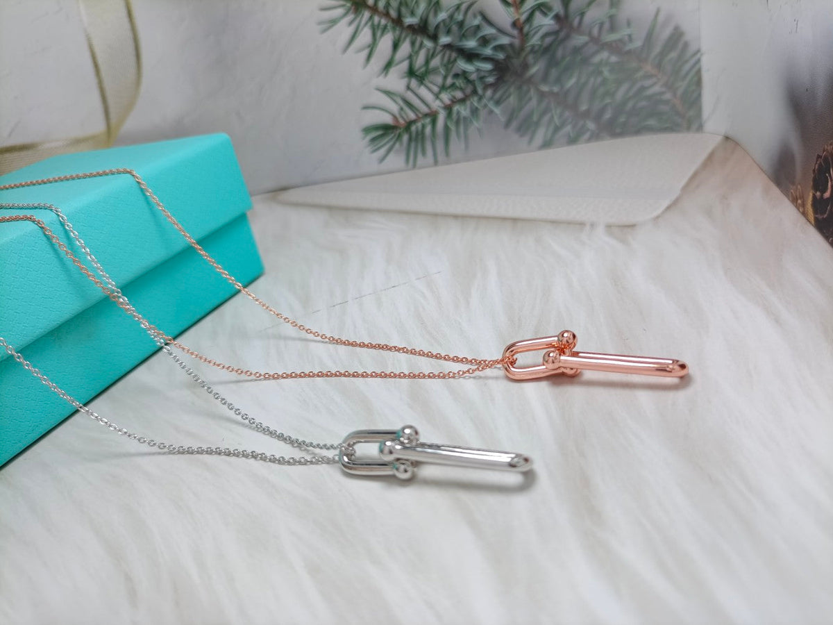 {
  "Resenly Jewelry": "Resenly Jewelry",
  "HARDWEAR DROP DOUBLE LINK PEDANT NECKLACE": "ハードウェア ドロップ ダブルリンク ペンダント ネックレス"
}