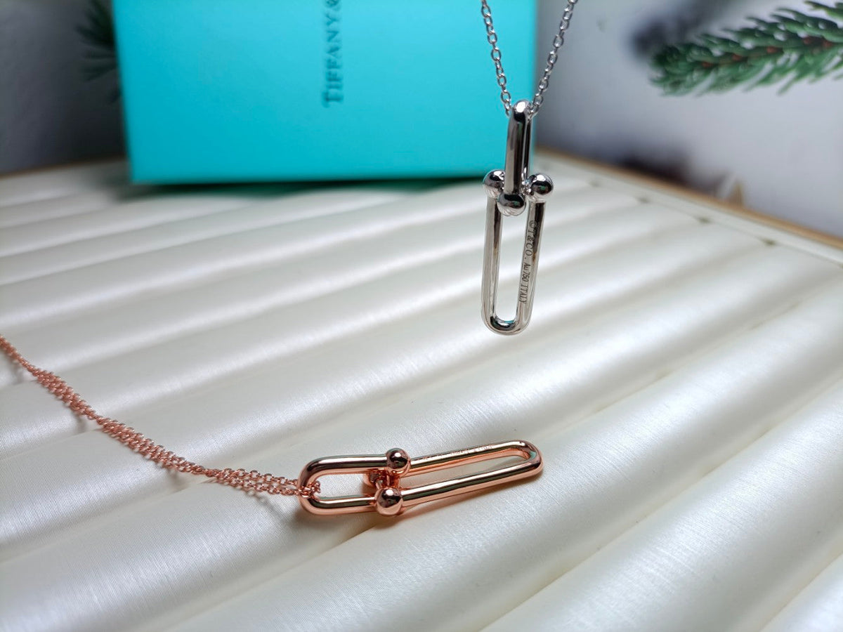 {
  "Resenly Jewelry": "Resenly Jewelry",
  "HARDWEAR DROP DOUBLE LINK PEDANT NECKLACE": "ハードウェア ドロップ ダブルリンク ペンダント ネックレス"
}