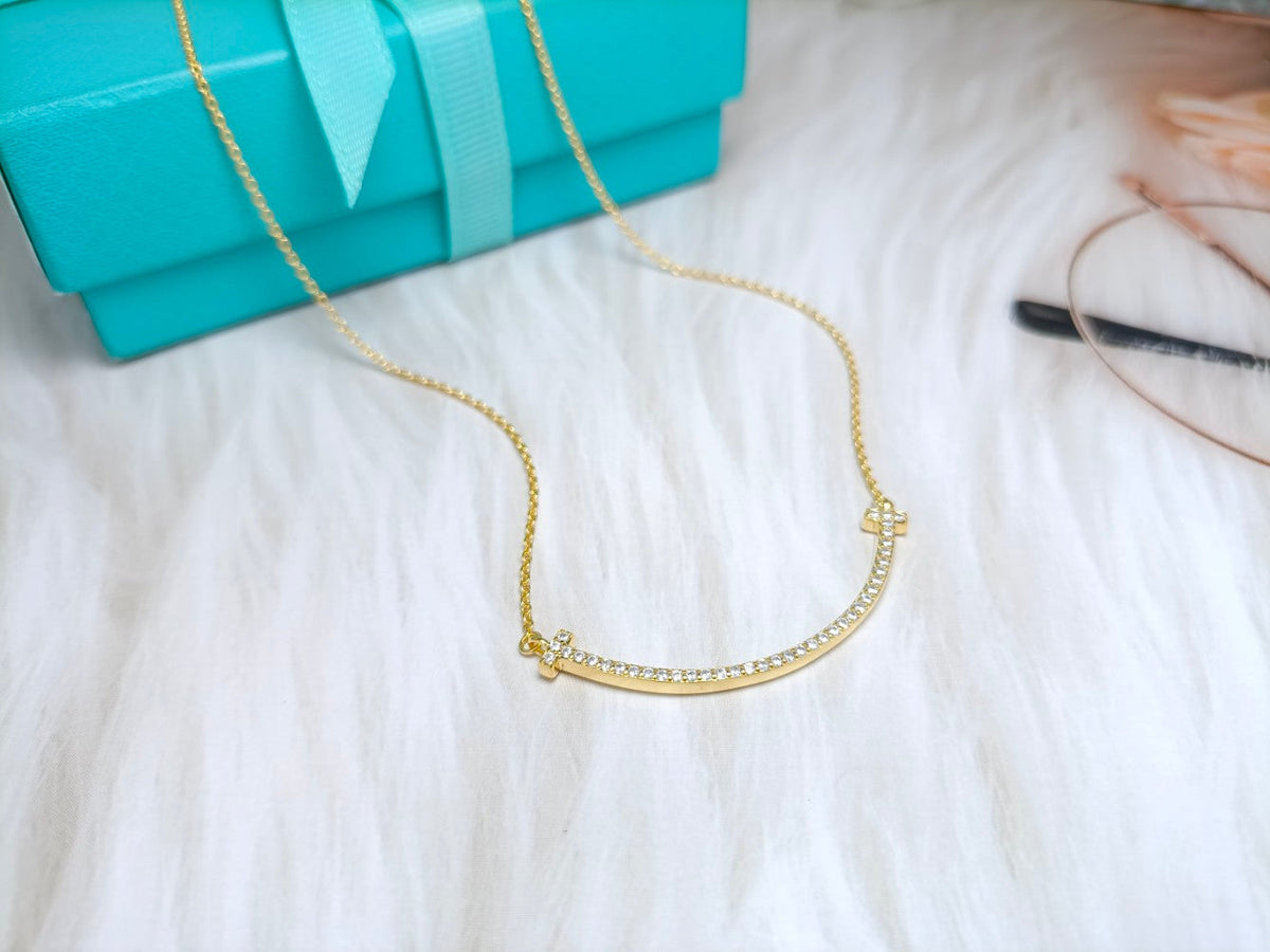 {
  "Resenly Jewelry": "Resenly Jewelry",
  "BIG SMILE PEDANT DIAMOND NECKLACE": "ビッグスマイル ペンダント ダイヤモンドネックレス"
}