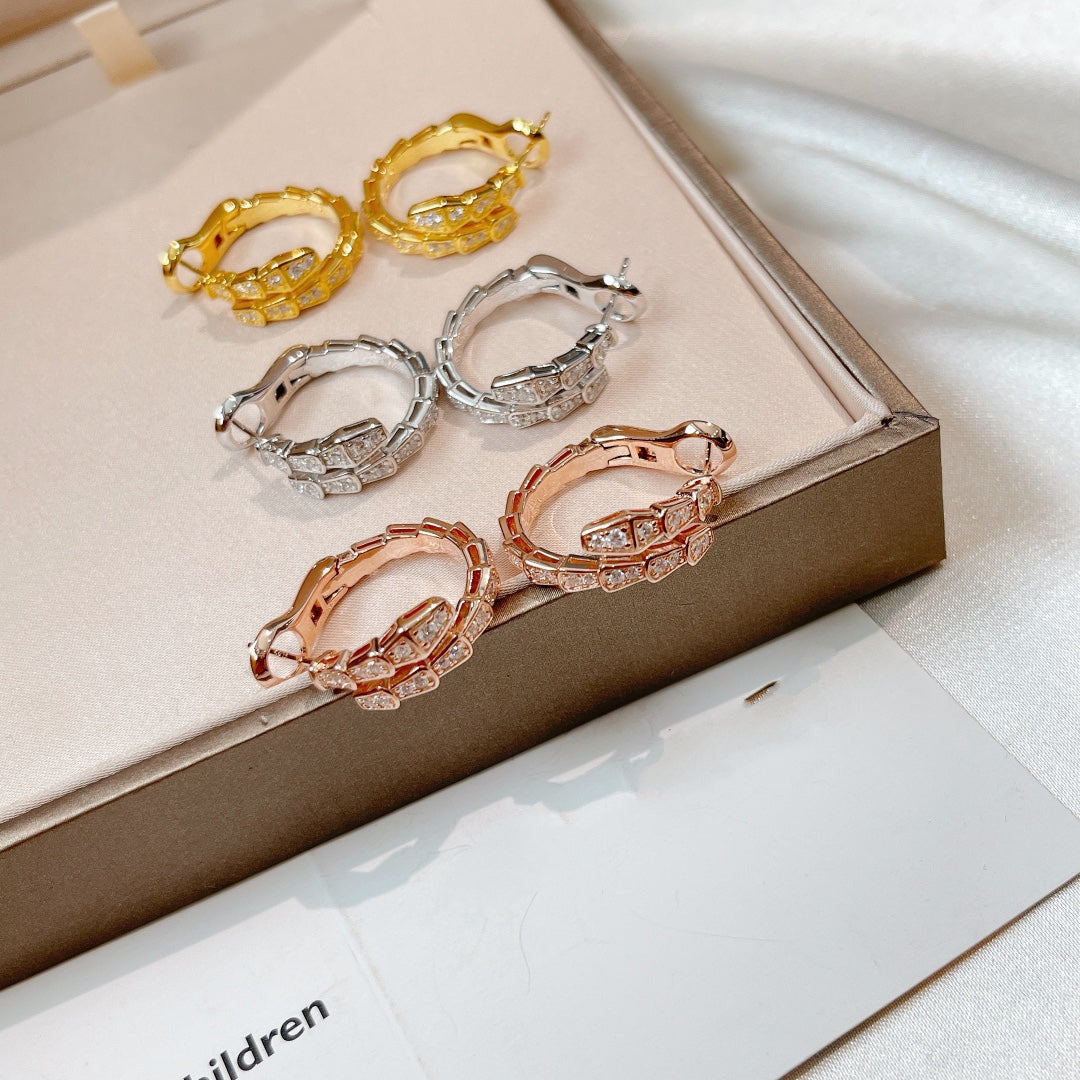 {
  "Resenly Jewelry": "Resenly Jewelry",
  "SERPENTI EARRINGS DIAMOND": "セルペンティ イヤリング ダイヤモンド"
}