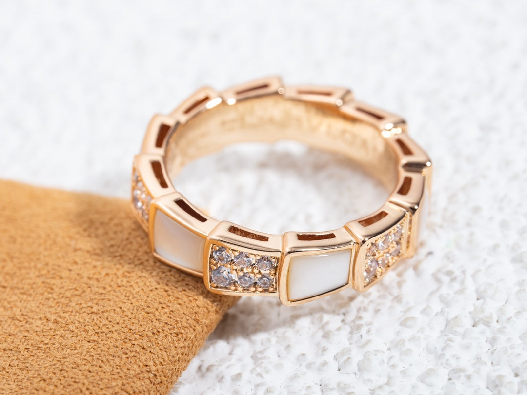 [Resenly Jewelry]セルペンティ リング ピンクゴールド マザー・オブ・パール ダイヤモンド パヴェ 4mm