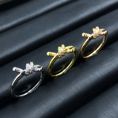 {
"Resenly Jewelry": "Resenly Jewelry",
"KNOT RING 1.2MM DIAMOND": "KNOT リング 1.2MM ダイヤモンド"
}
