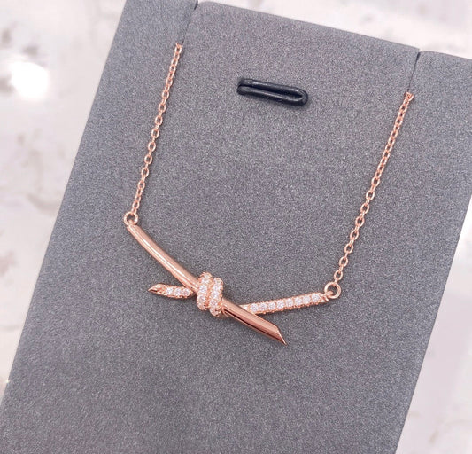 [Resenly Jewelry]KNOT NECKLACE DIAMONDS
