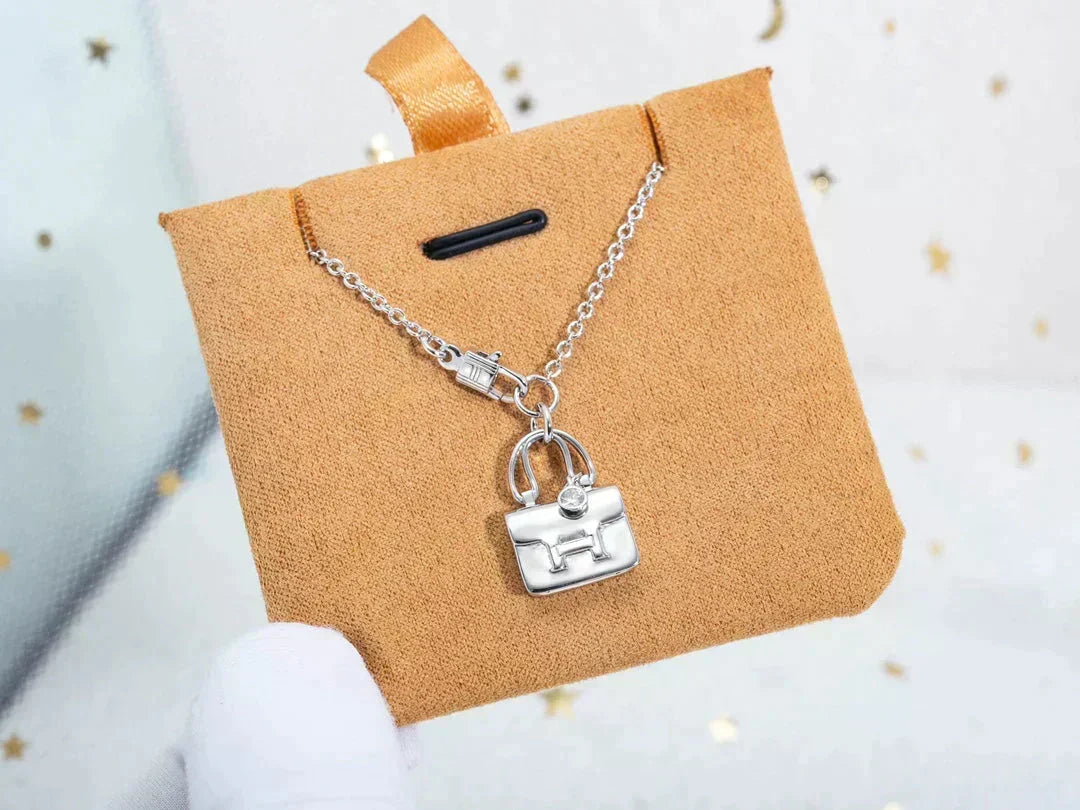[Resenly Jewelry]AMULETTE PEDANT SILVER NECKLACE