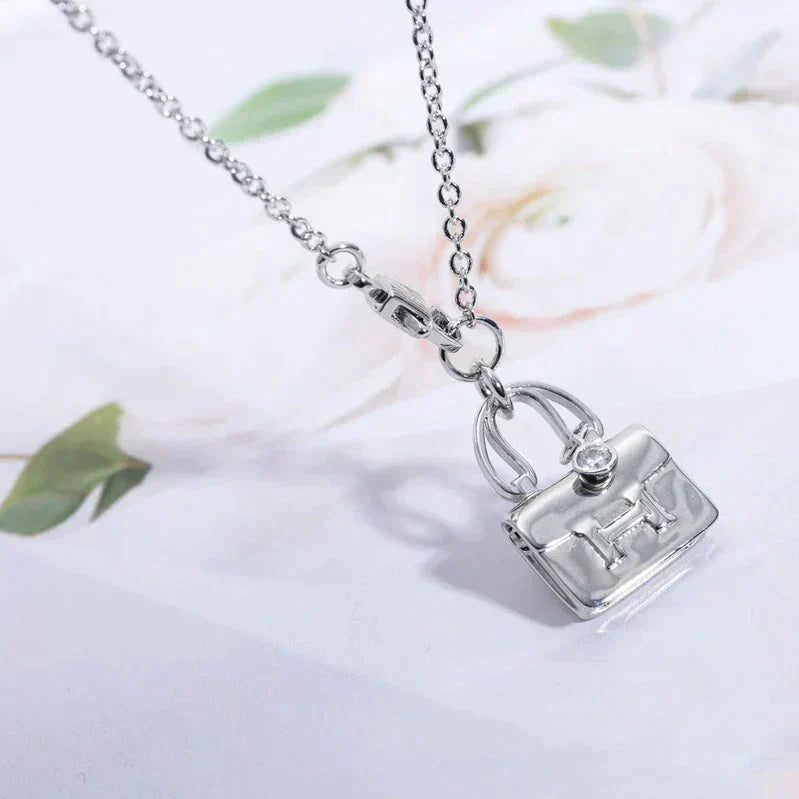 [Resenly Jewelry]AMULETTE PEDANT SILVER NECKLACE