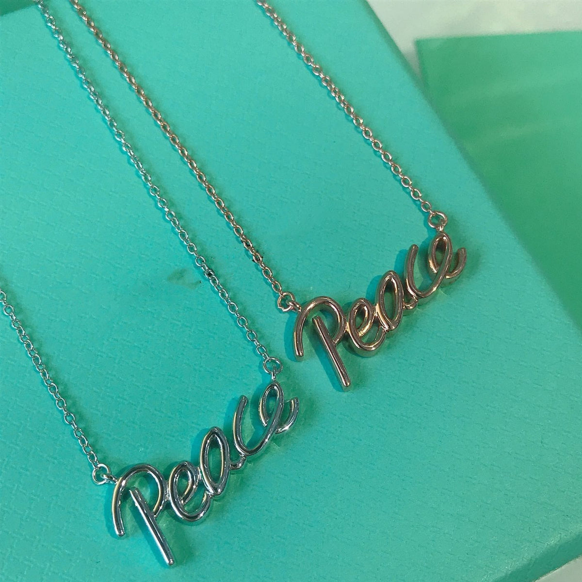 [Resenly Jewelry]PEACE TEXT PEDANT NECKLACE