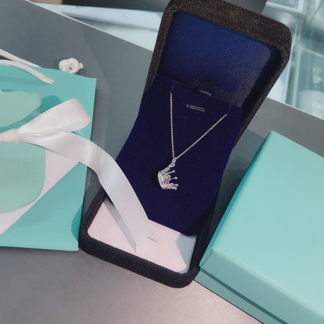 [Resenly Jewelry]CROWN PEDANT NECKLACE