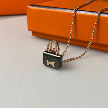 [Resenly Jewelry]CONSTANCE BLACK PEDANT PINK GOLD NECKLACE