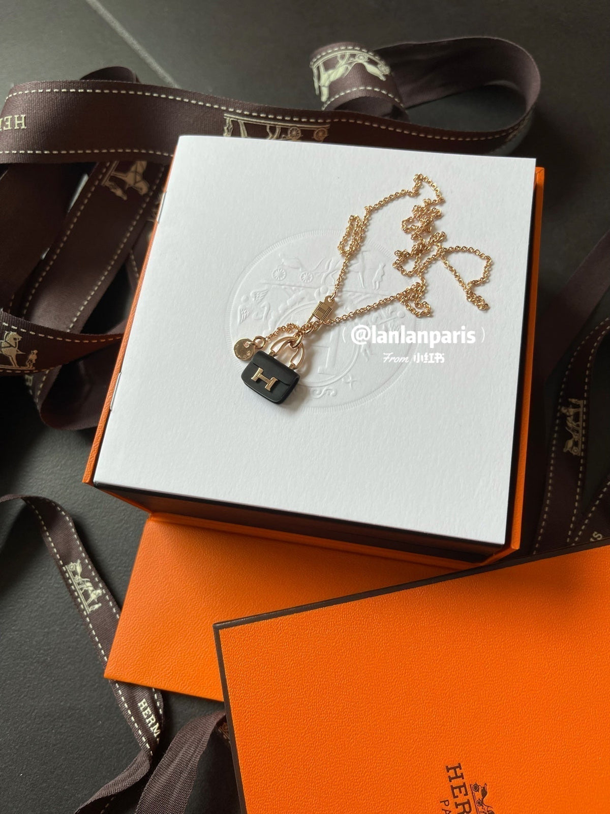 [Resenly Jewelry]CONSTANCE BLACK PEDANT PINK GOLD NECKLACE