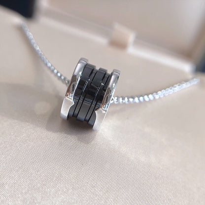 {
  "Resenly Jewelry": "リゼンリー・ジュエリー",
  "ZERO 1 BLACK CERAMIC SILVER NECKLACE": "ゼロワン ブラックセラミック シルバーネックレス"
}