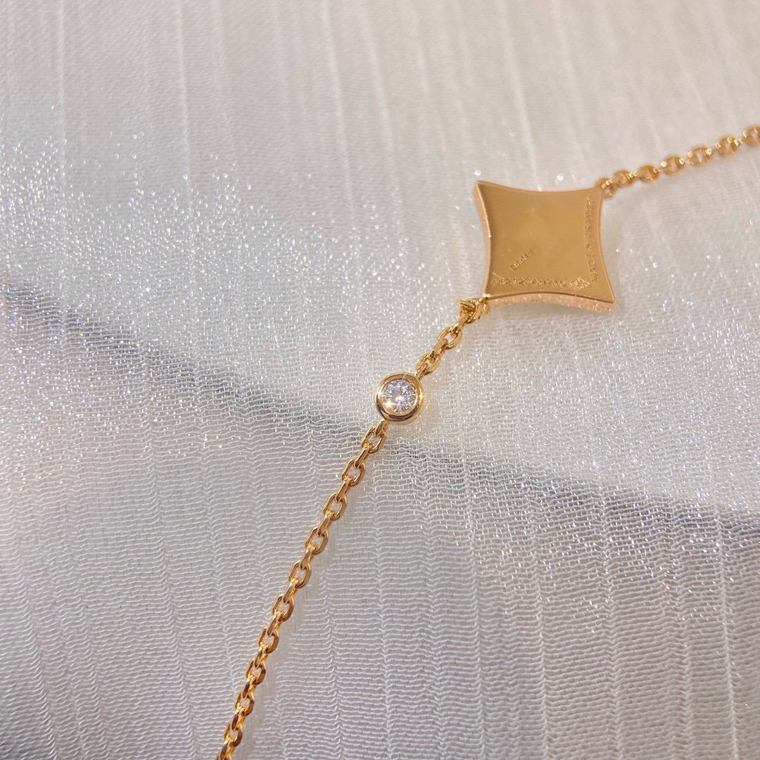 {
  "Resenly Jewelry": "レゼンリージュエリー",
  "COLOR STAR CARNELIAN PINK GOLD DIAMOND BRACELET": "カラースター カーネリアン ピンクゴールド ダイヤモンド ブレスレット"
}