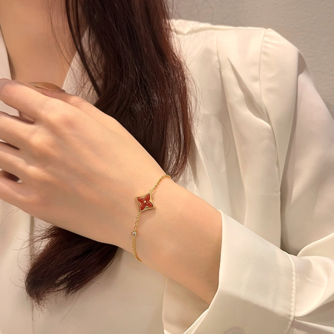 {
  "Resenly Jewelry": "レゼンリージュエリー",
  "COLOR STAR CARNELIAN PINK GOLD DIAMOND BRACELET": "カラースター カーネリアン ピンクゴールド ダイヤモンド ブレスレット"
}