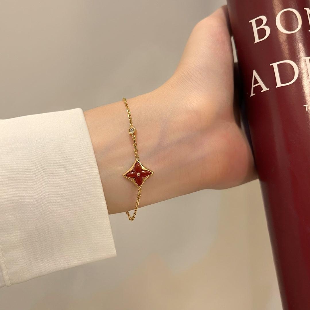 {
  "Resenly Jewelry": "レゼンリージュエリー",
  "COLOR STAR CARNELIAN PINK GOLD DIAMOND BRACELET": "カラースター カーネリアン ピンクゴールド ダイヤモンド ブレスレット"
}