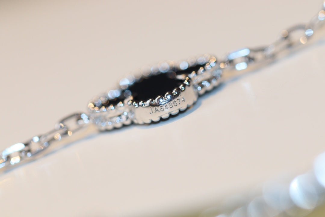 [Resenly Jewelry]クローバー 20モチーフ オニキス ダイヤモンド シルバー