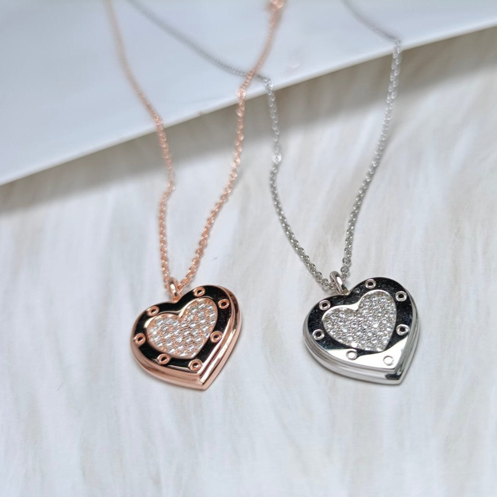 {
  "Resenly Jewelry": "Resenly Jewelry",
  "HEART DIAMONDS PEDANT NECKLACE": "ハートダイヤモンドペンダントネックレス"
}