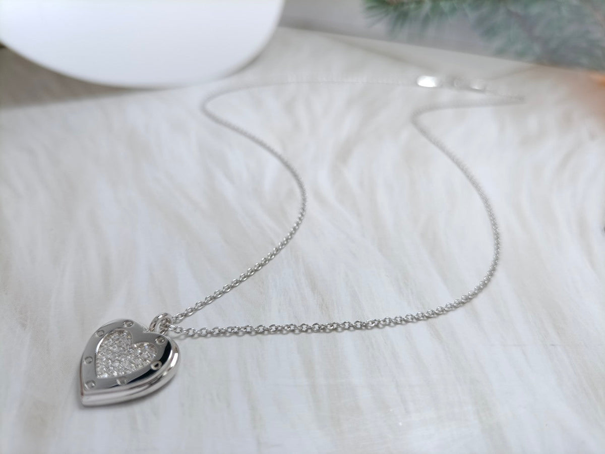 {
  "Resenly Jewelry": "Resenly Jewelry",
  "HEART DIAMONDS PEDANT NECKLACE": "ハートダイヤモンドペンダントネックレス"
}