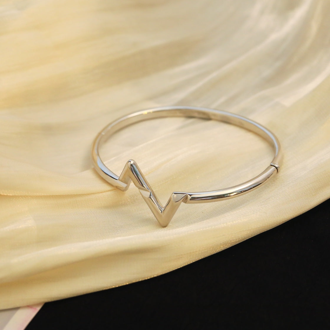 [Resenly Jewelry]VOLTE UPSITE DOWN BRACELET